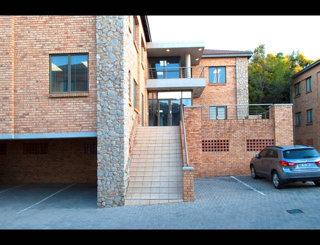 658M² OFFICE FOR SALE IN MIDRIDGE PARK